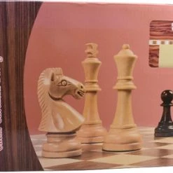 Merkloos Schaakbord | Dambord | Backgammon | 34 X 34 Cm | Schaakspel | Schaakset | Schaken | Dammen | Met Schaakstukken | 3-in-1 Bordspel | Chess | Hout | Opklapbaar -kinderspellen Winkel 550x286