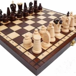 Chess The Game - Reisformaat Schaakspel - Compact Houten Schaakset - Inklapbaar - Bestseller!! 18 Chess The Game - Reisformaat Schaakspel - Compact Houten Schaakset - Inklapbaar - Bestseller!! -kinderspellen Winkel 550x355 2