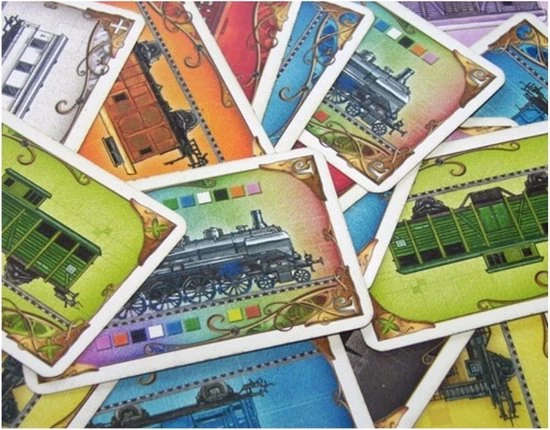 Hasbro Spellenbundel - 2 Stuks - Ticket To Ride Europe (basisspel) & Risk Junior 4 Hasbro Spellenbundel - 2 Stuks - Ticket To Ride Europe (basisspel) & Risk Junior - Afbeelding 4