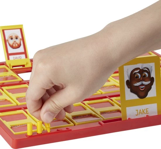 Hasbro Gaming Wie Is Het - Bordspel (Franstalig) 9 Hasbro Gaming Wie Is Het - Bordspel (Franstalig) - Afbeelding 9