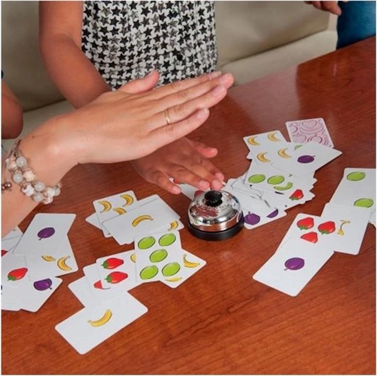 Hasbro Spellenbundel - 2 Stuks - Wie Is Het & Halli Galli 8 Hasbro Spellenbundel - 2 Stuks - Wie Is Het & Halli Galli - Afbeelding 8