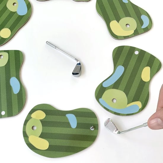 Kikkerland Golf In A Tin - Mini Golf Spel - Reisspel - Inclusief Meeneem Blikje 3 Kikkerland Golf In A Tin - Mini Golf Spel - Reisspel - Inclusief Meeneem Blikje - Afbeelding 3