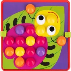 Iso Trade Leerzaam Mozaïek Druk Knoppen Kleuren Spel Met 45 Gekleurde Druk Knop Kralen En 12 Verschillende Plaatjes -kinderspellen Winkel 550x558 1