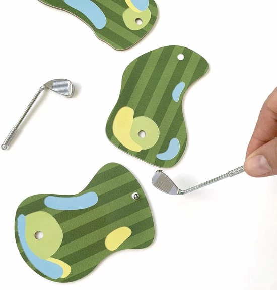 Kikkerland Golf In A Tin - Mini Golf Spel - Reisspel - Inclusief Meeneem Blikje 4 Kikkerland Golf In A Tin - Mini Golf Spel - Reisspel - Inclusief Meeneem Blikje - Afbeelding 4