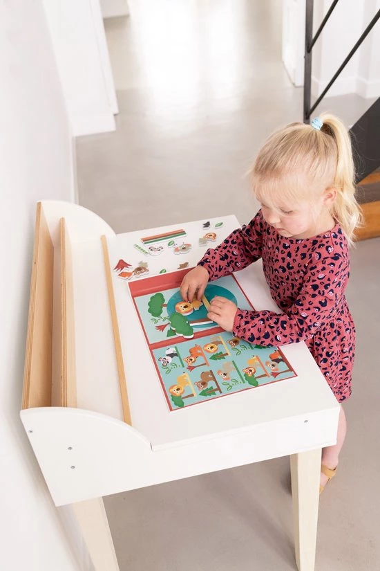 Scratch Europe Scratch EduLogic Book: Colours&Shapes/UIL 18,2x25,6x1,3cm (gesloten), 51,5x25,6x1cm (open), Magnetisch, 4+ 4 Scratch Europe Scratch EduLogic Book: Colours&Shapes/UIL 18,2x25,6x1,3cm (gesloten), 51,5x25,6x1cm (open), Magnetisch, 4+ - Afbeelding 4